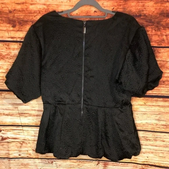 Black Top - Picture 15 of 16